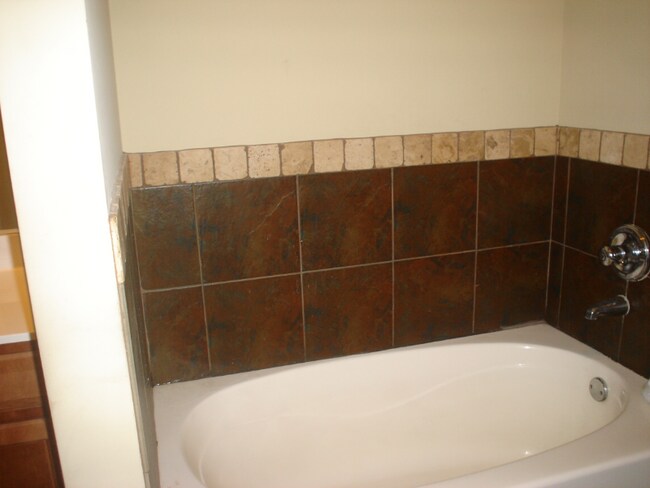 Building Photo - 111 Singapore Cir