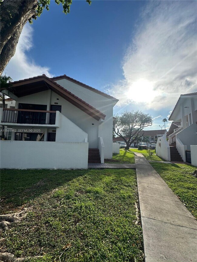 Building Photo - 7555 SW 153rd Pl