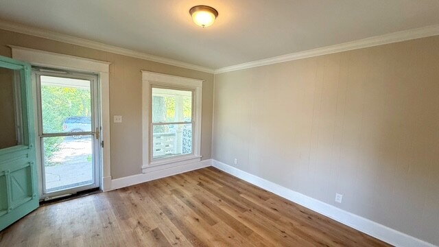 Building Photo - BATES HENDRICKS/GARFIELD PARK - 4 BR BEAUTIFULLY RENOVATED AVAILABLE NOW!