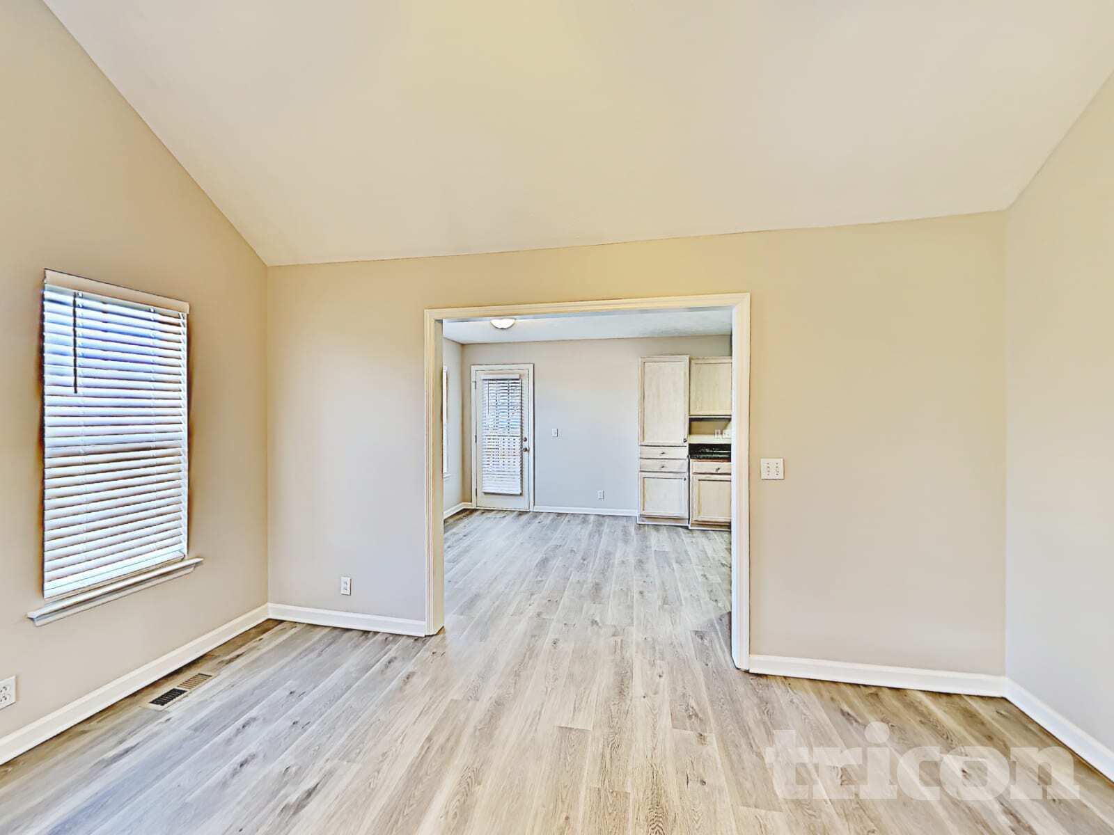 Building Photo - 2805 Blackwood Dr
