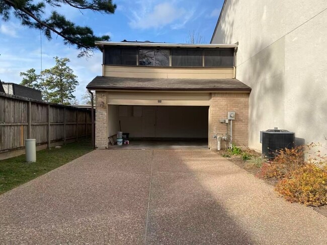 Building Photo - 12625 Memorial Dr