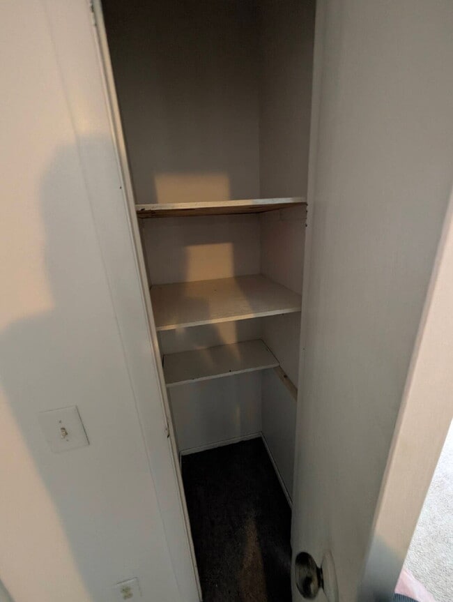 Building Photo - 719 Peachtree Pl