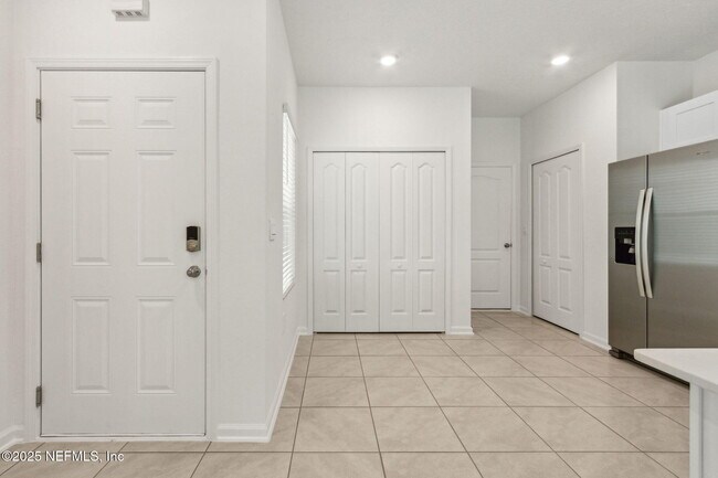 Building Photo - 64 Playa De Luna Ln