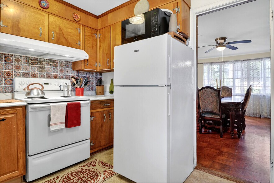 Building Photo - 2349 Ranchland Dr