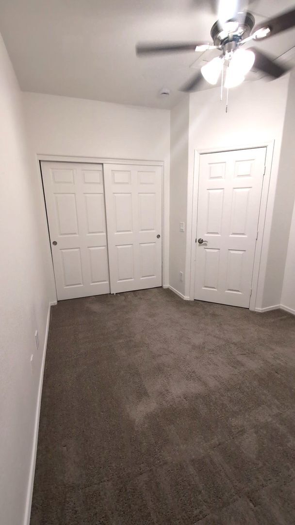 Building Photo - 2098 E Mallard Ct