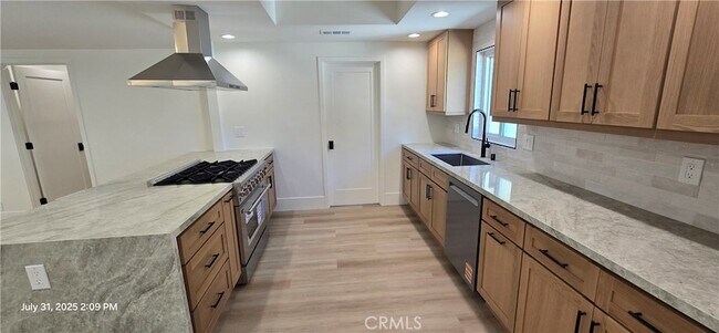 Building Photo - 3024 Sonrisa Dr