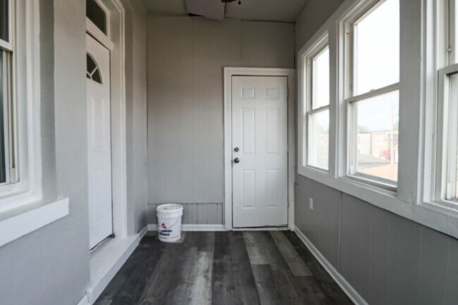 Building Photo - 6633 S Campbell Ave