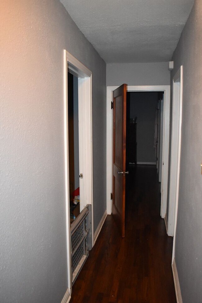 Building Photo - FULLY Renovated home in Historic Temple Neighborhood!