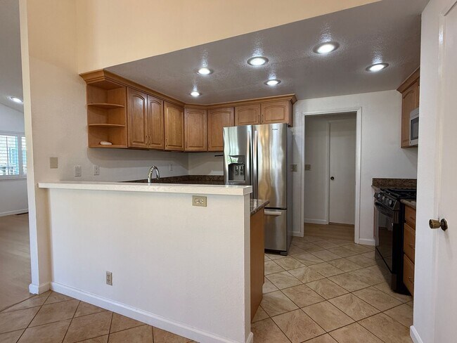 Building Photo - Cozy 3 Bedroom 2 Bath home located conveniently in San Jose