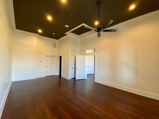Building Photo - Beautiful 2BR/2BA Loft in Downtown Opelika