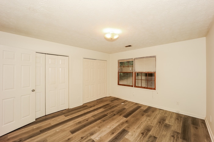 Building Photo - 7074 Williamsburg Dr