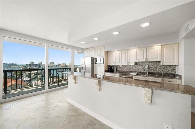 Building Photo - 400 Island Way