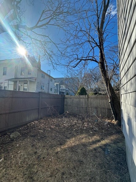 Building Photo - 60 Sacramento St