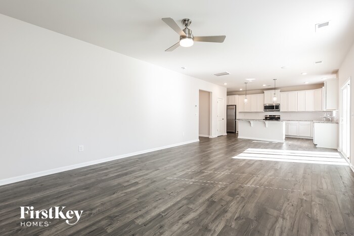 Building Photo - 1107 Mission Hill Ln