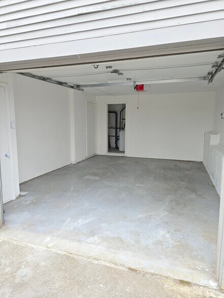 Building Photo - 45 Berry St