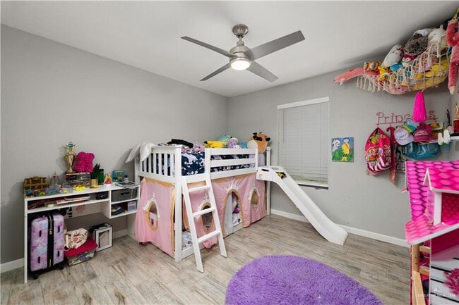 Building Photo - 9 Poinciana St