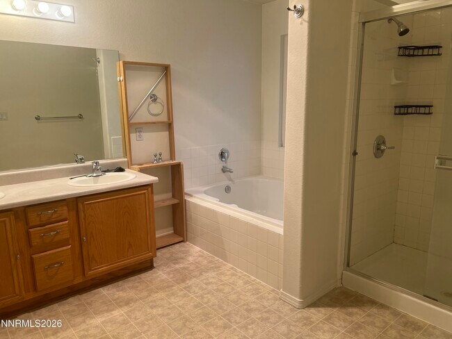 Building Photo - 2175 Albatross Way