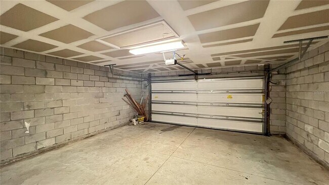 Building Photo - 13609 Laranja St