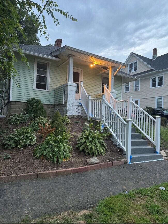 Building Photo - 45 Henry Ave