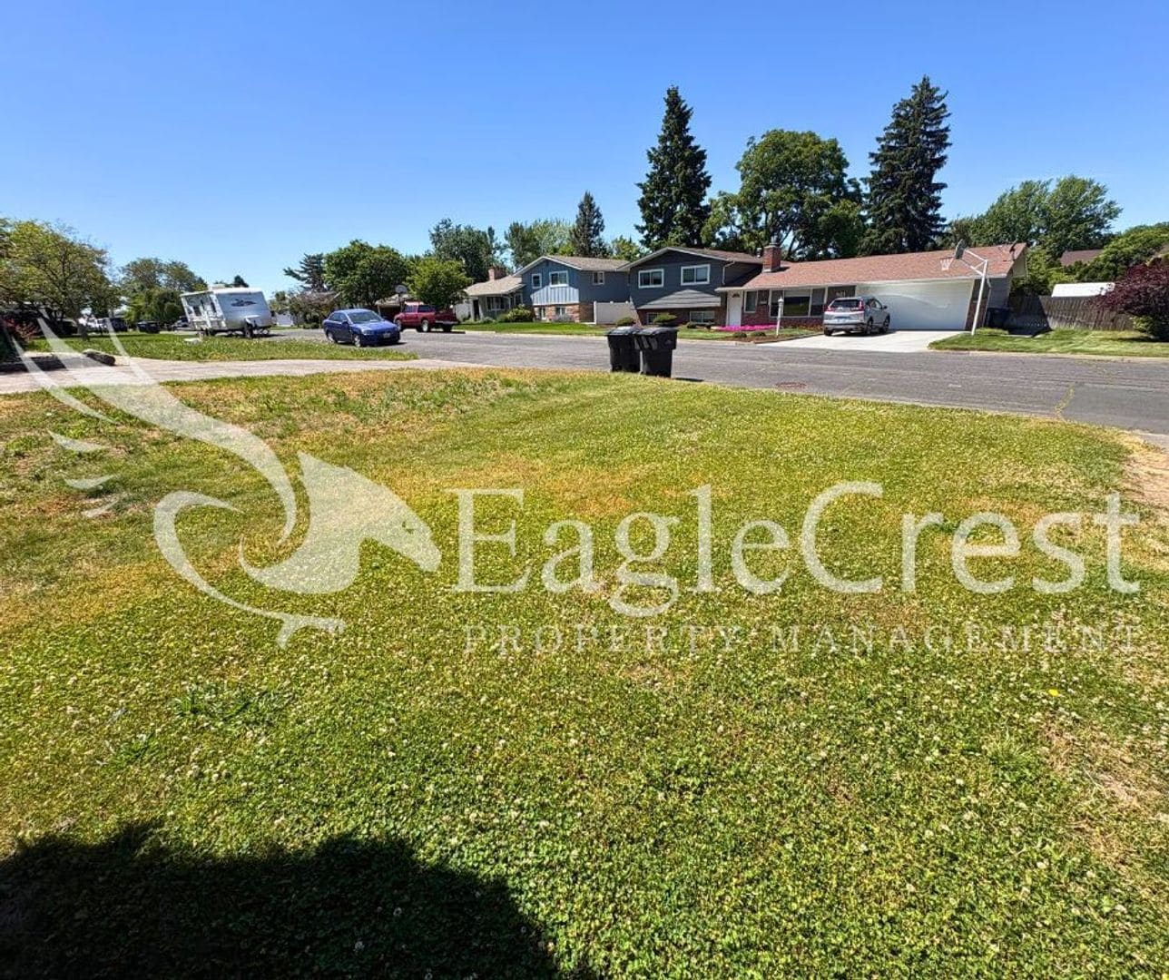 Building Photo - 3 Bedroom 2 Bathroom Single Family Home With Great Outdoor Space!!