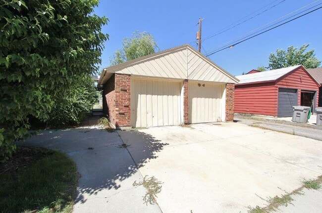 Building Photo - 1202 N 20th St