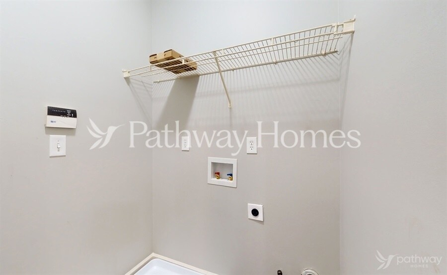 Building Photo - 8401 Somerton Cir