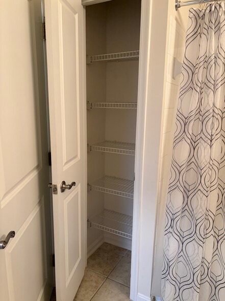 Building Photo - 2665 Prosperity Ave