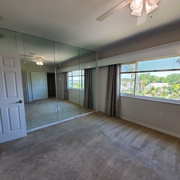 Bedroom and lots of closet space - 1200 N Shore Dr NE