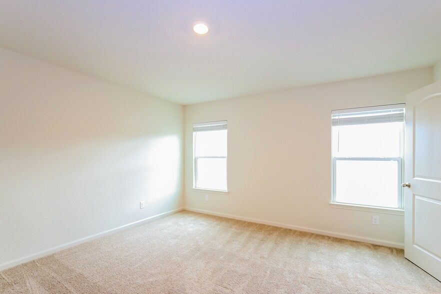 Building Photo - 12025 Claudette St