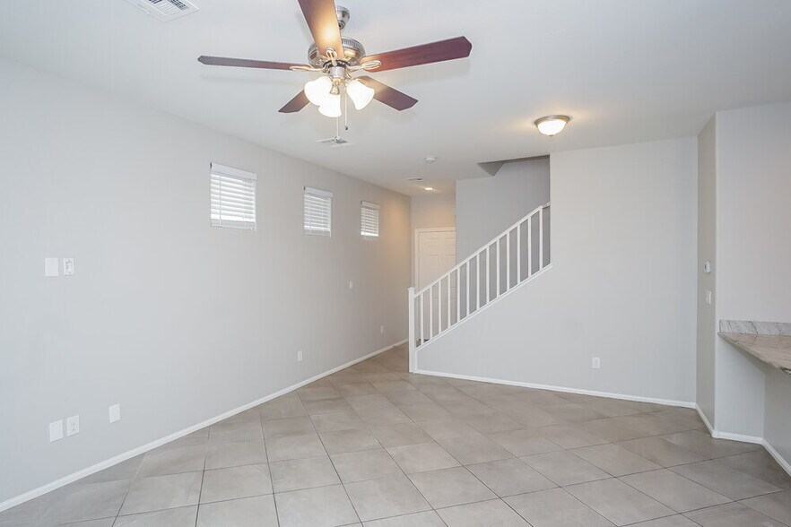 Building Photo - 6425 Kellyville Dr