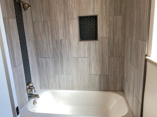 Building Photo - 1550 Detroit St