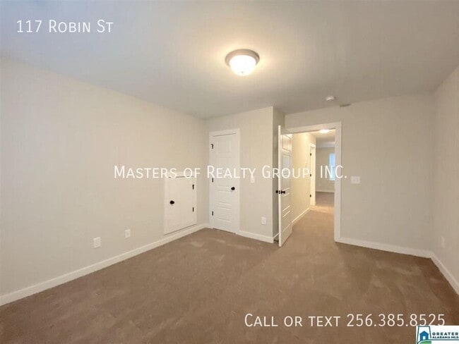 Building Photo - 117 Robin St