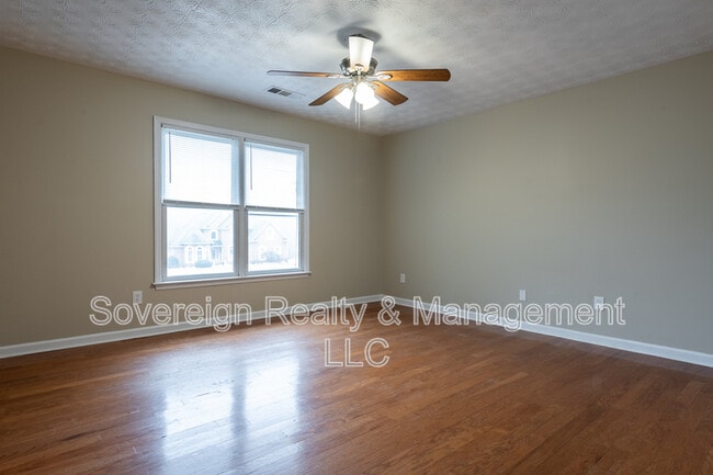 Building Photo - 3213 Southridge