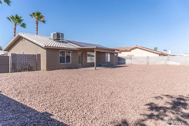 Building Photo - Solar home for Rent!