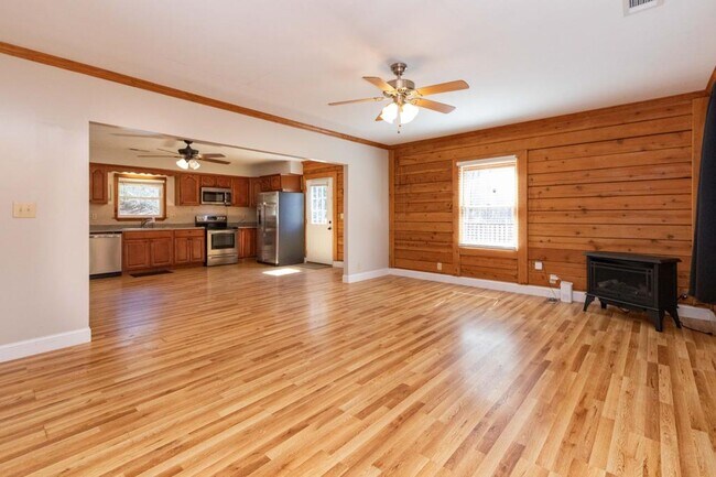 Building Photo - 88 Laurel Cove