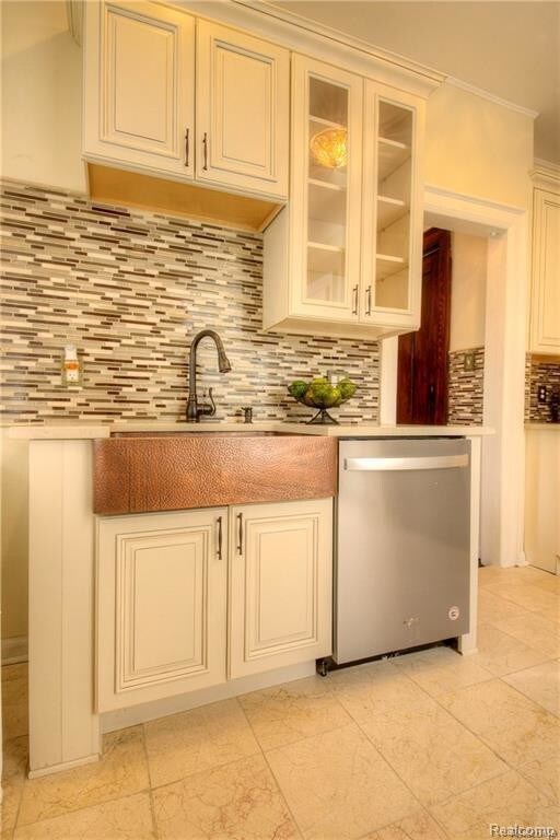 Building Photo - 22 Edison St