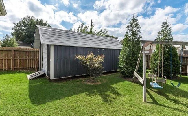 Building Photo - 2028 Cobblestone St