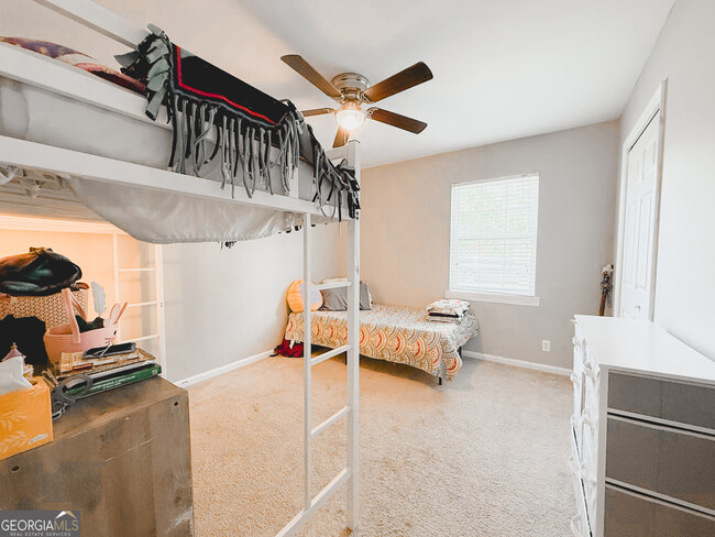 Building Photo - 702 Westgate Cir