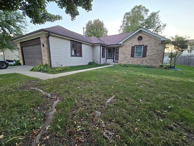 Building Photo - 525 Old Country Way