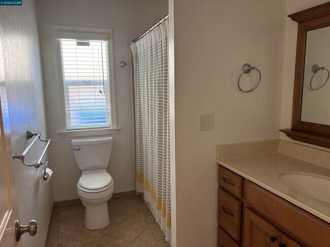 Building Photo - 757 Valley Green Dr