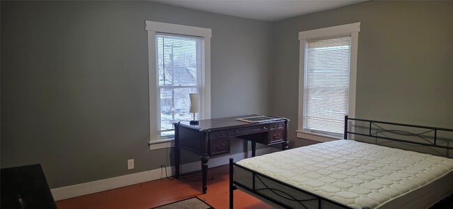 Building Photo - 63 Crocker Ave