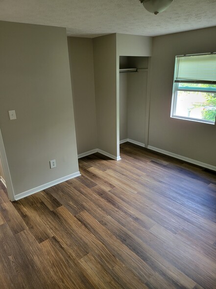 Building Photo - 2704 Sunset Ave
