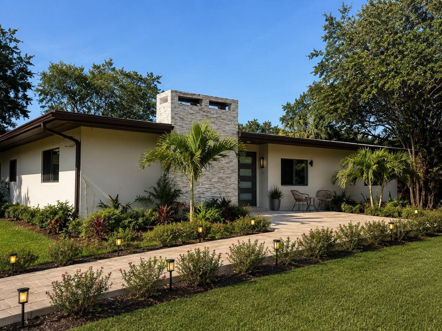Building Photo - 4053 SW 8th St