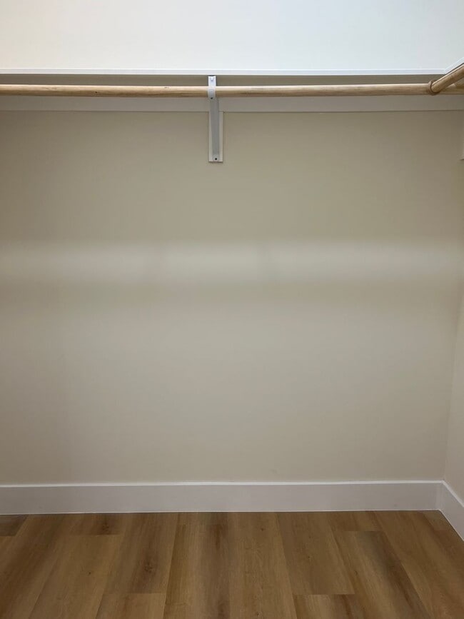 Building Photo - Stunning newly built, modern 1 bedroom, 1 bath unit