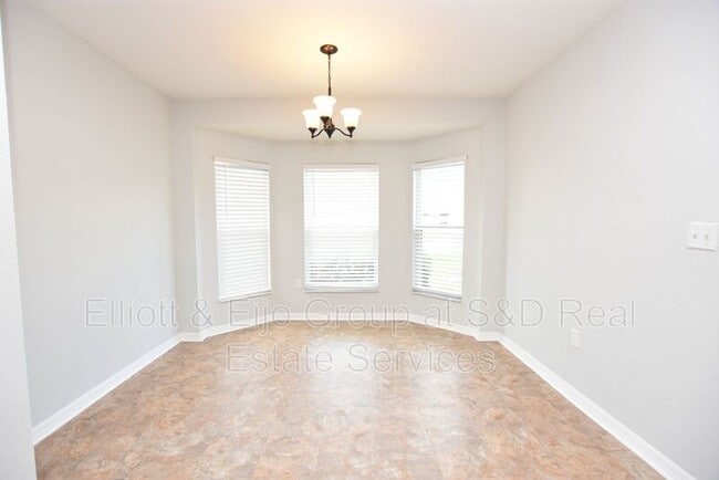 Building Photo - 1615 Laurel Meadows Dr