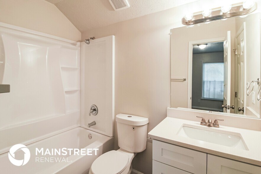 Building Photo - 785 Redland Dr