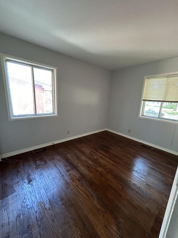 Building Photo - 8704 E 92nd St