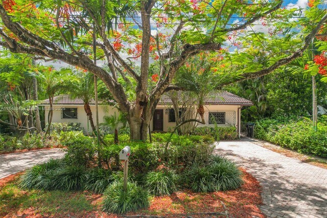 Building Photo - 7620 SW 59th Ave