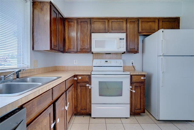 Building Photo - 202 Pine Meadow Dr