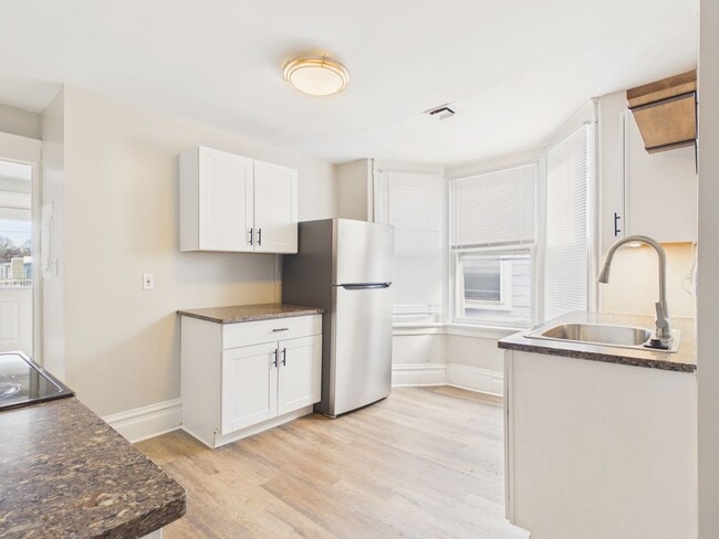 Building Photo - 1005 N 3rd St